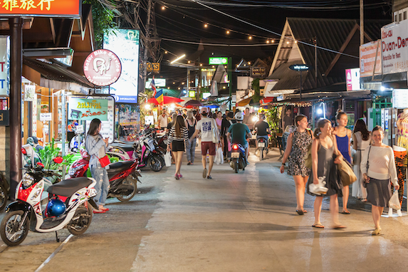 Pai walking street night market