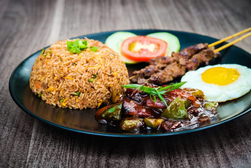 A picture of Nasi Campur, a delicious traditional meal in Bali 